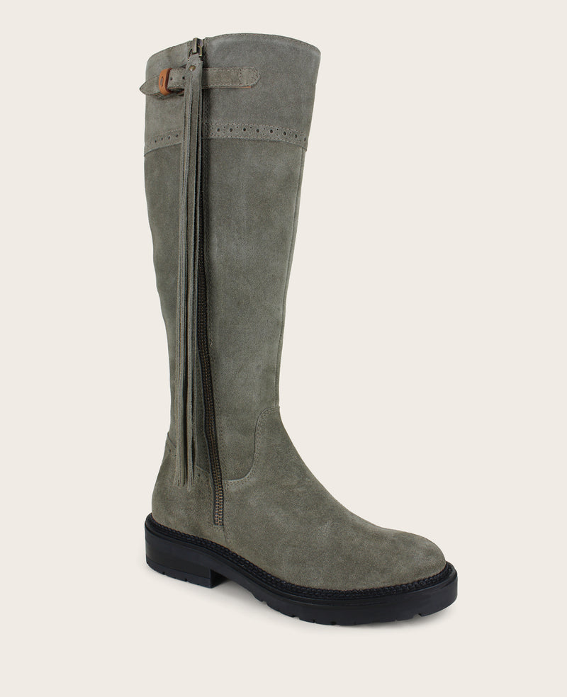 Kenneth Cole - GENTLE SOULS - Wheron Suede Tassel Pull Side Zip Lug Boot WOMENS BOOT for Women