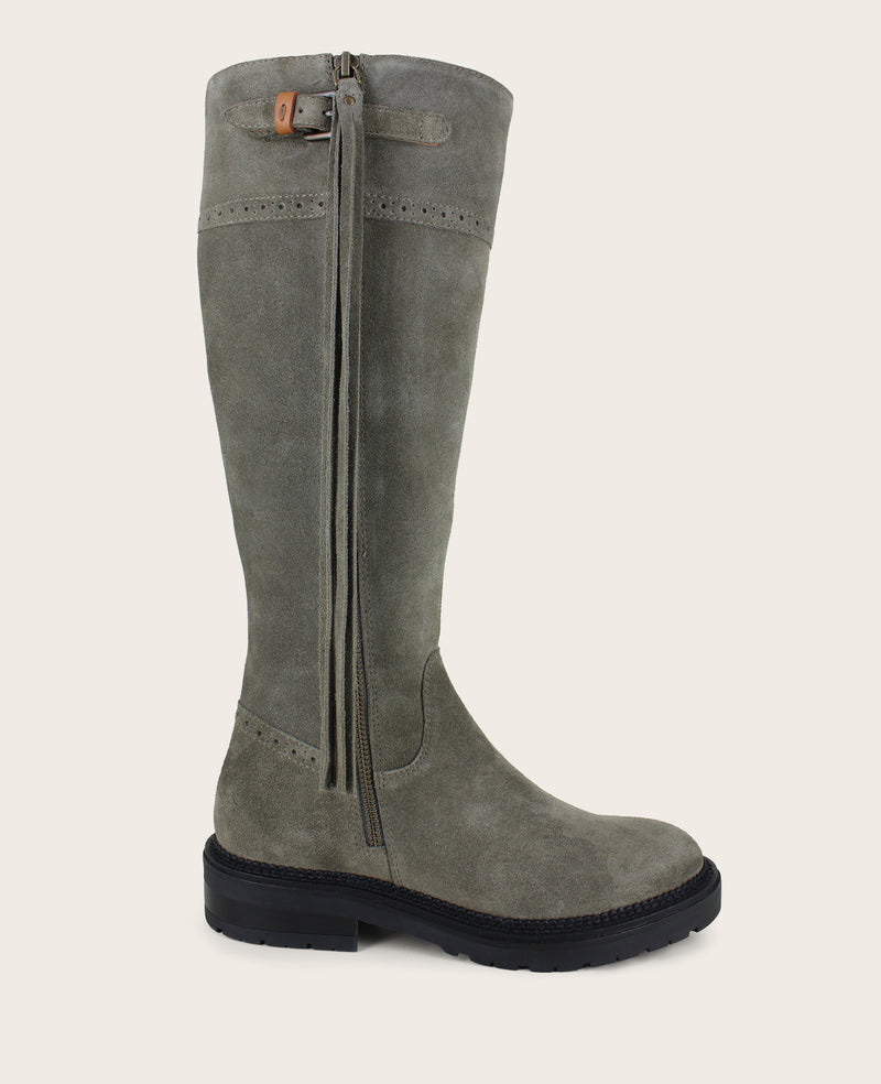 Kenneth Cole - GENTLE SOULS - Wheron Suede Tassel Pull Side Zip Lug Boot WOMENS BOOT for Women