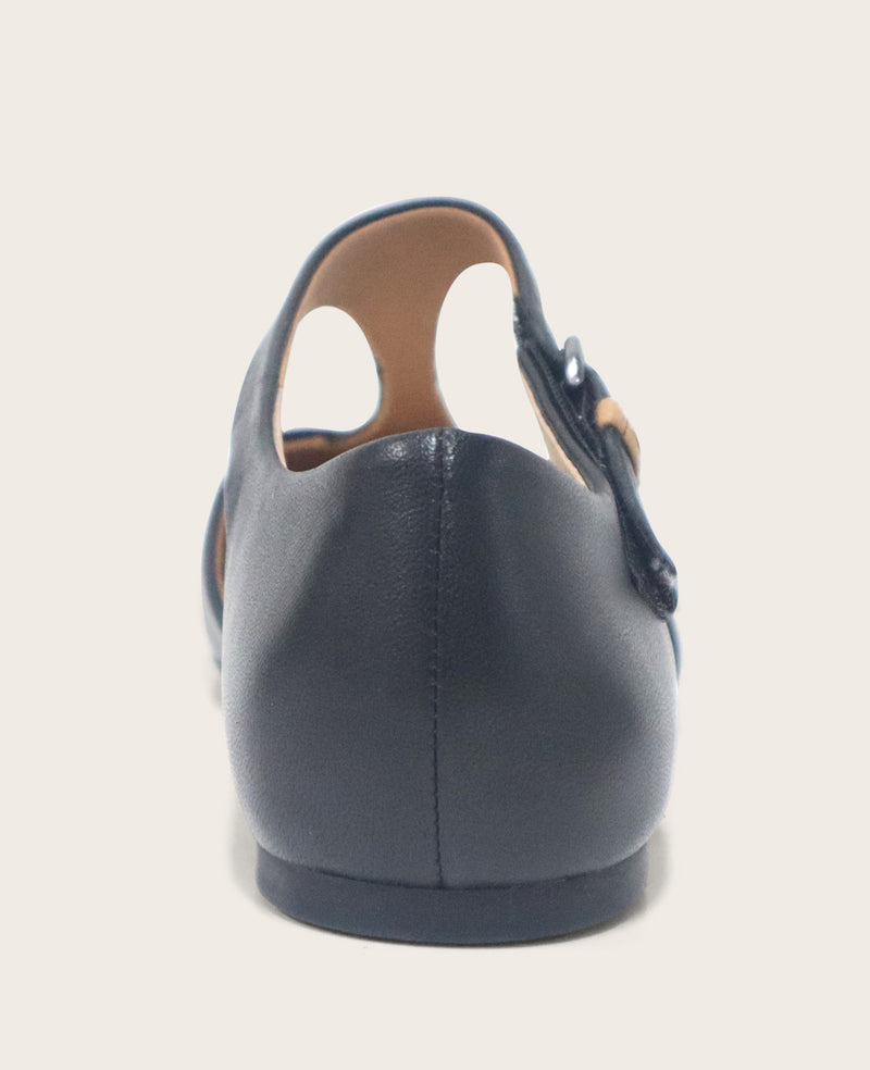 Kenneth Cole - GENTLE SOULS - Wyatt Leather T-Strap Flat WOMENS FLAT for Women