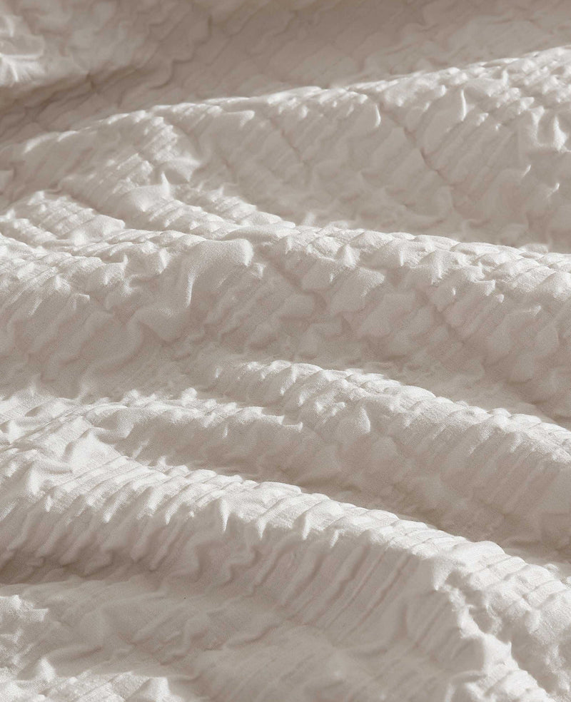 Kenneth Cole - Serenity Wavy Lines Beige Duvet Cover Set HOME BEDDING