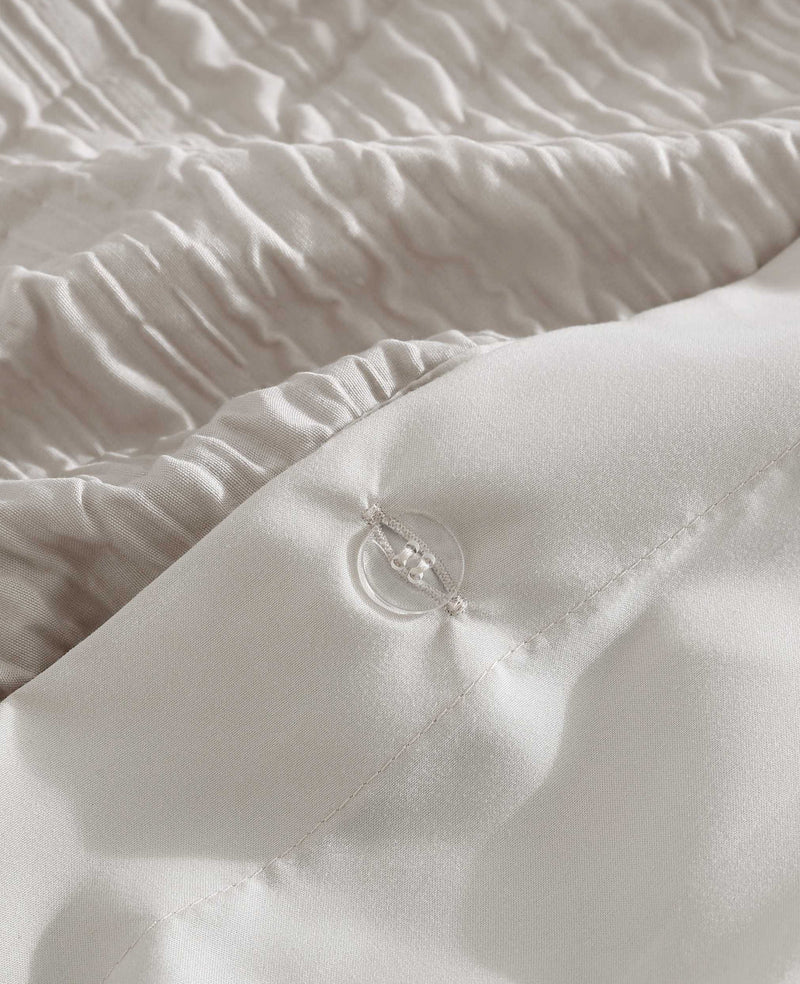 Kenneth Cole - Serenity Wavy Lines Beige Duvet Cover Set HOME BEDDING