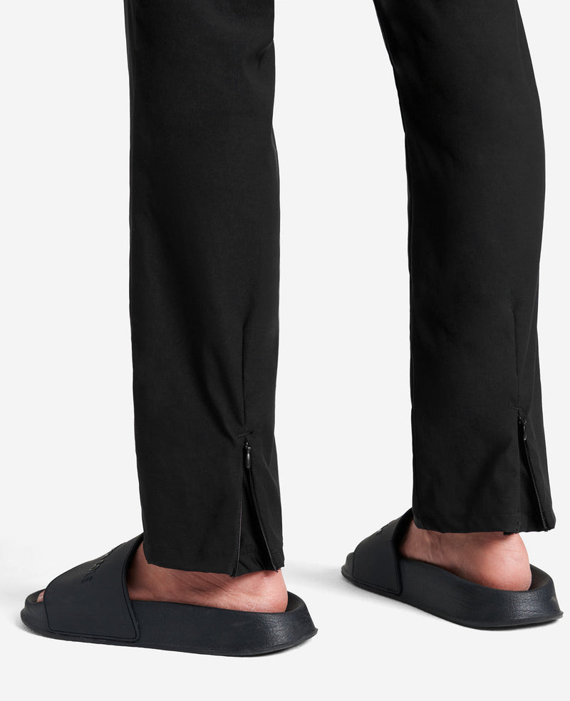 Kenneth Cole - Slim Fit Stretch Cargo Pant MENS PANTS for Men