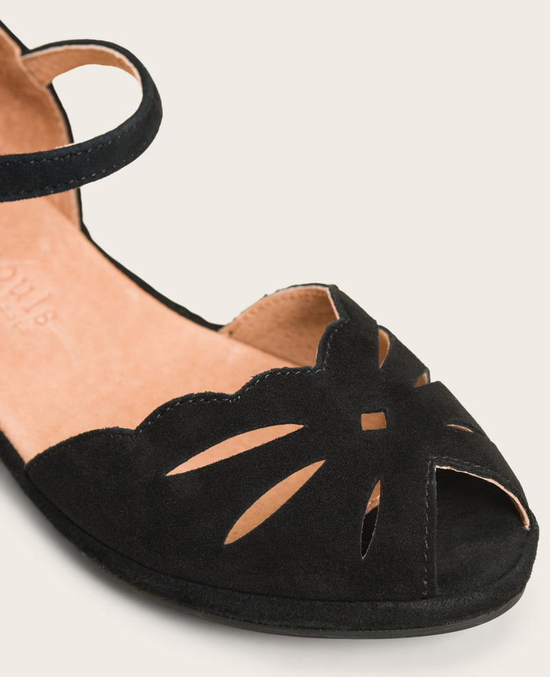 Kenneth Cole - GENTLE SOULS - Lily Moon Ankle Strap Mini Wedge Sandal WOMENS SANDAL for Women